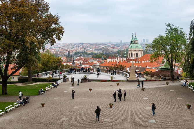 Full-Day Prague Tour with Prague Castle, Lunch and Vltava Cruise - Lesser Town and Charles Bridge bring the postcard Prague