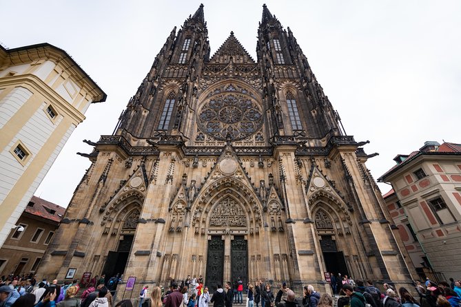 Full-Day Prague Tour with Prague Castle, Lunch and Vltava Cruise - The Jewish Quarter adds a quieter, more serious note