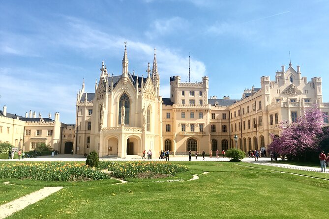 Fullday Private Tour in Lednice and Valtice with Castle Visiting - The ten-minute hop to Valtice