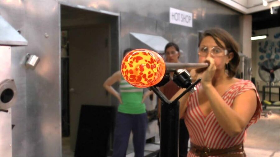 Glass blowing in Prague - The first minutes: watching the craft up close