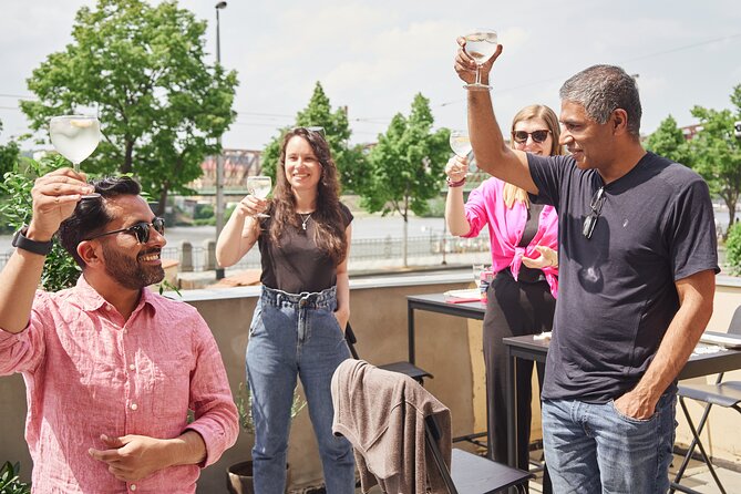 Gourmet Brunch with Chef: Unlimited Drinks & Stunning River Views - Key points to know before booking