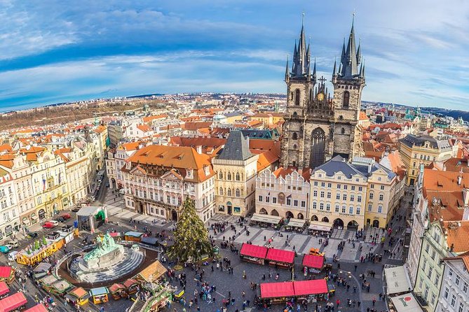 Grand Tour of Prague "among history, legends and curiosities" (NO ENGLISH) - Taking the tram toward Prague Castle