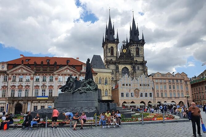Guided Old Town & Jewish quarter Walking Tour Prague (Tip-based) - Why this route works for a first look at Prague