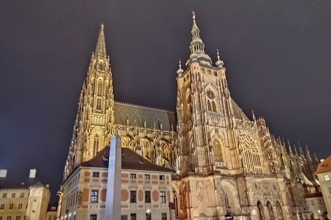 Guided Old Town & Jewish quarter Walking Tour Prague (Tip-based) - Charles Bridge and the statue people touch for luck