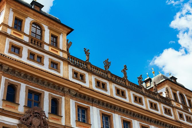 Highlights & Hidden Gems With Locals: Best of Prague Private Walking Tour - Small discoveries around the Old Town