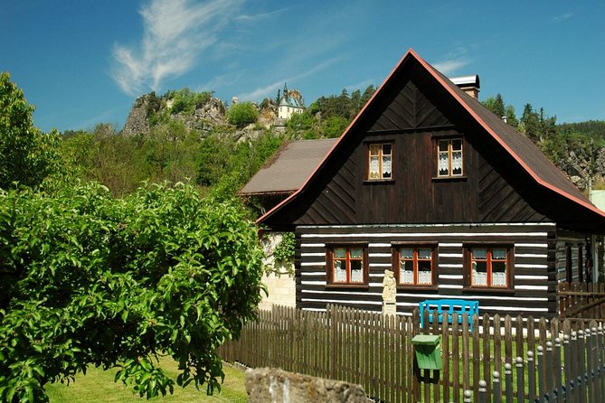 Hiking in fantastic Czech Paradise - Full Day Trip from Prague - Guide quality and the personal touch
