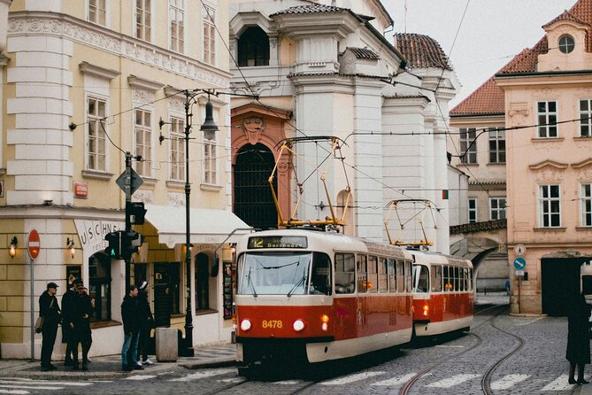 Historic Highlights Walking Tour from Prague - House of the Black Madonna: Cubism in an old city