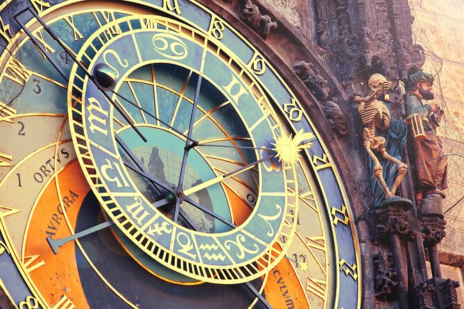 Jewish History and Old Town Walking Tour of Prague - Extra Old Town sights along the winding streets