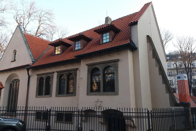 Jewish Prague Walking Tour - Finding the meeting point at Náměstí Republiky