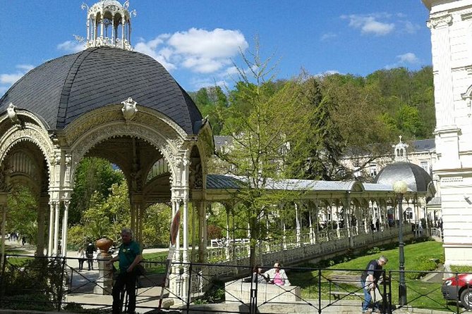 Karlovy Vary day trip from Prague with lunch - Lunch at a local restaurant