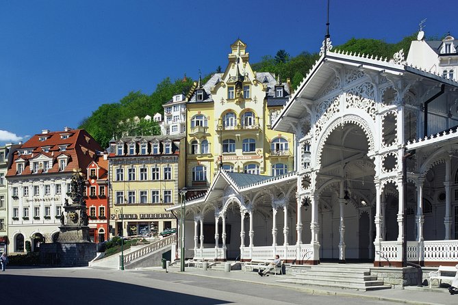 Karlovy Vary day trip from Prague with lunch - The 30-minute Moser Museum visit