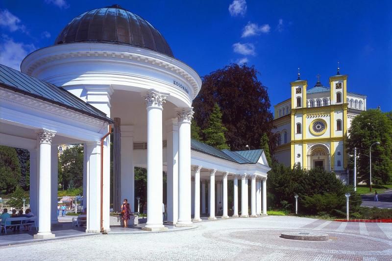 Karlovy Vary & Marianske Lazne Tour from Prague with Lunch - What to bring and how to prepare