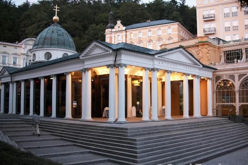 Karlovy Vary & Marianske Lazne Tour from Prague with Lunch - Marianske Lazne adds a quieter second chapter