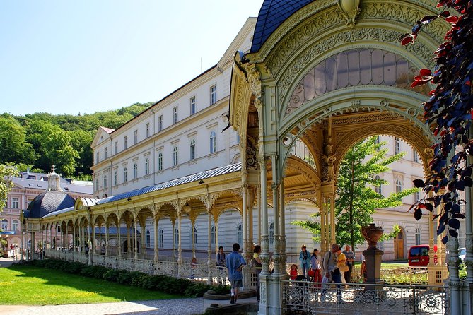 Karlovy Vary - Premiant eGuide APP - Karlovy Vary’s colonnades and spa character