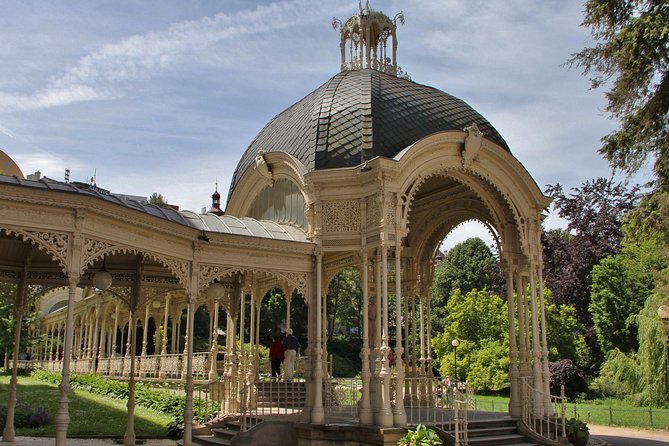 Karlovy Vary - The town of spas, mineral springs and relaxation - Vřídlo inside the Hot Spring Colonnade