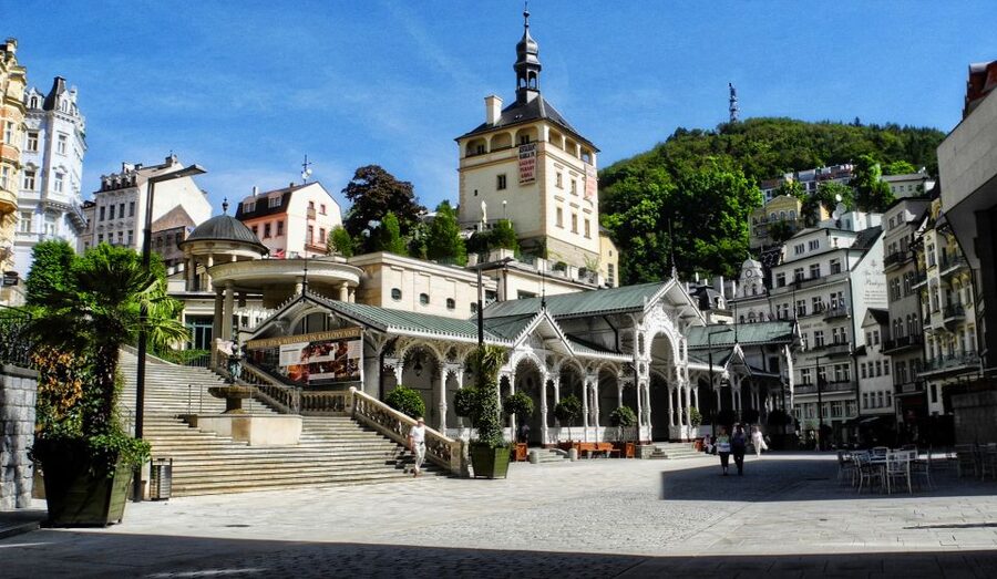 Karlovy Vary - the world famous spa - Lunch with three choices