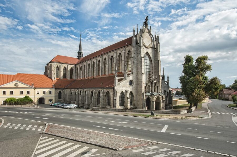 Kutná Hora: Sedlec Ossuary Skip-the-Line Ticket & Audioguide - Should you book the Sedlec Ossuary and cathedral ticket?