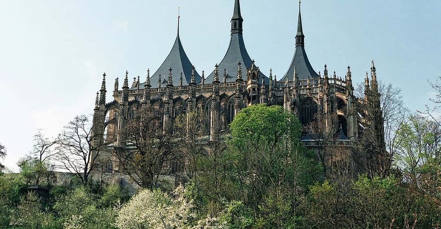 Kutna hora - Unesco - The 1.5-hour coach ride to Kutná Hora