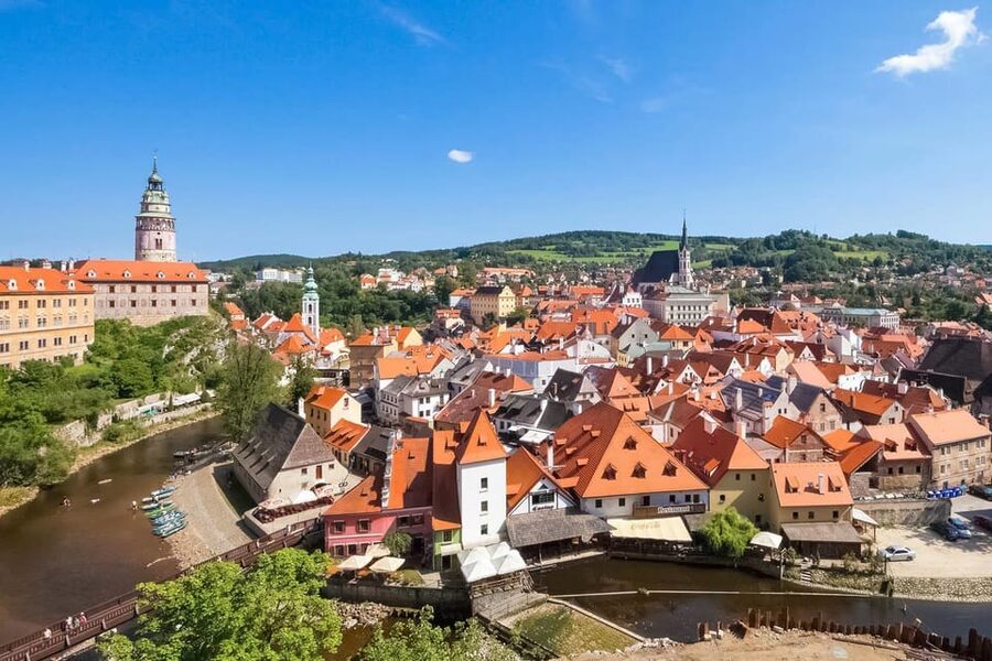 Linz: Private Day Trip to Cesky Krumlov - Who should book this day trip