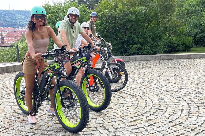Live-Guided e-Scooter Tour of the Old Town of Prague, 60 min - Rudolfinum adds music and architecture