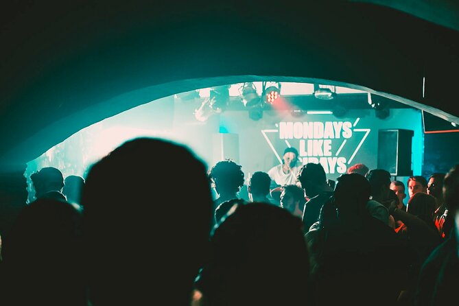 MONDAYS LIKE FRIDAYS - GIRLS 3 FREE DRINKS | Admission Ticket - Who will enjoy this Monday party most