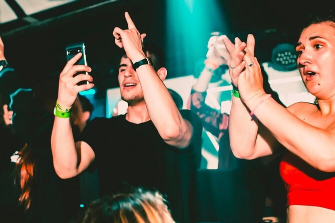 MONDAYS LIKE FRIDAYS - GIRLS 3 FREE DRINKS | Admission Ticket - How to plan your night