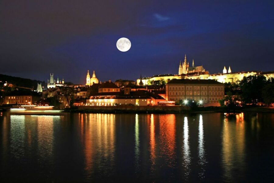 Panoramic Views of Prague Evening Walking Tour - Key points of the Prague evening walk