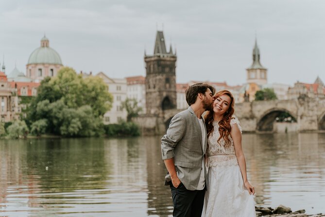 Photographer in Prague - Couple, engagement & portrait photoshoot - What happens during the one-hour shoot