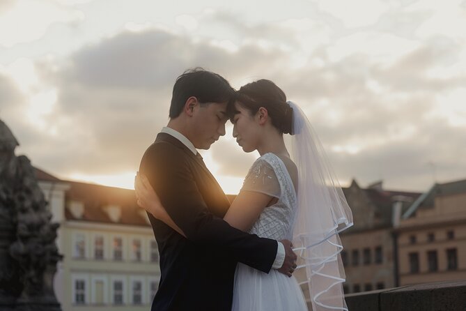 Photographer in Prague, private photoshoot - Rudolfinum and the route toward the castle