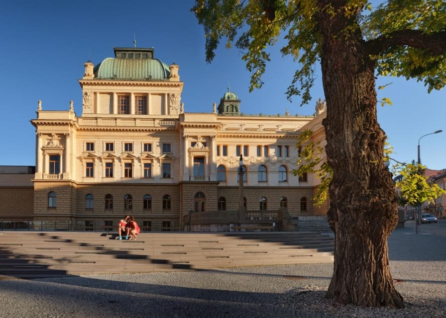 Pilsen: Old Town Guided Walking Tour - Architecture, history, and the pace of the route