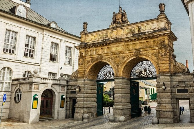 Pilsner Urquell brewery Private day trip, Pilsen City and Chateau tour + Lunch - Who should book this experience?