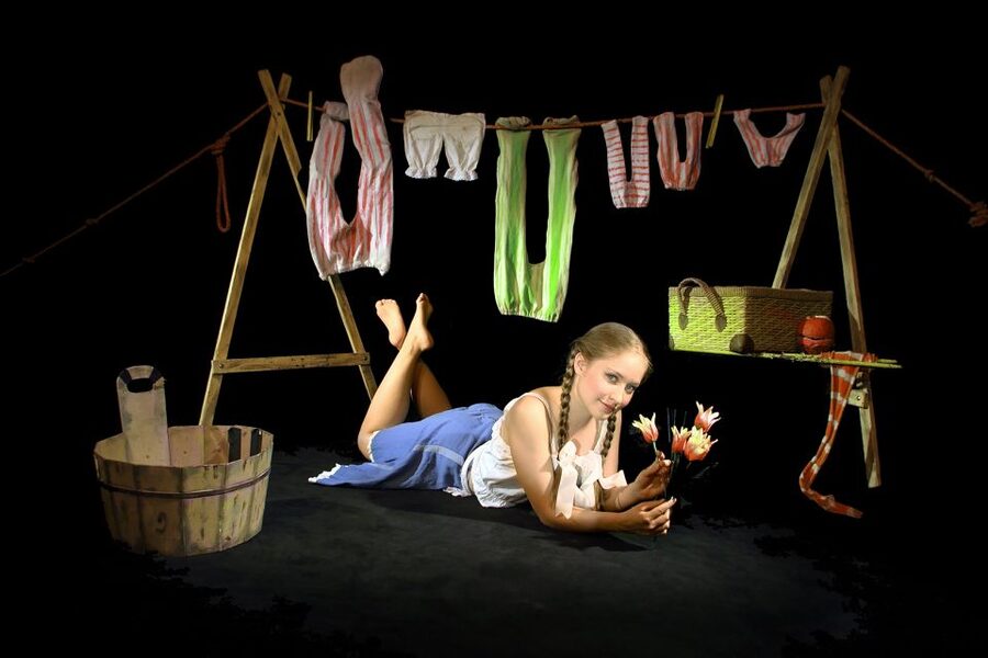 Prague: 1.5-Hour Black Light Theater Srnec Performance - Is the $31 ticket good value?