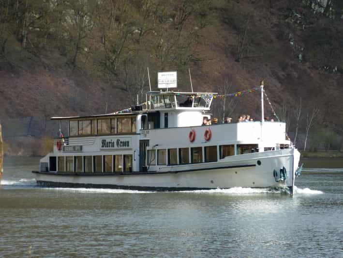 Prague: 1-hour Cruise with Audio Guide - Key points to know before boarding