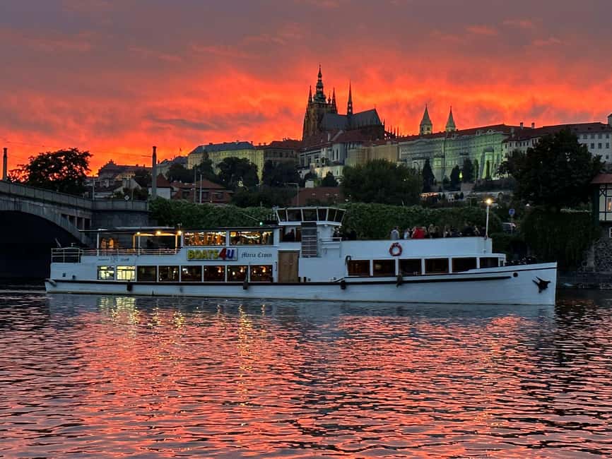 Prague: 1-hour Cruise with Audio Guide - Why Prague looks better from the Vltava