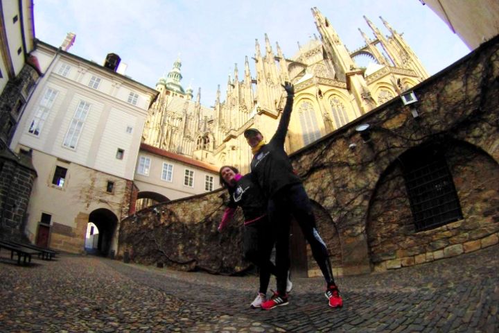 Prague 1-Hour Sight Running Tour - Photos, water, and the small practical touches