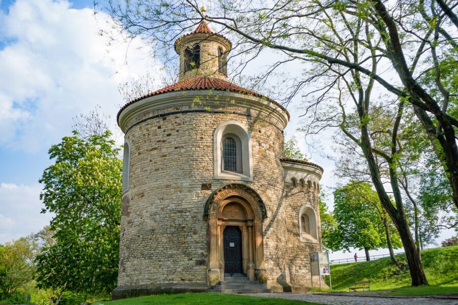 Prague: 2.5-Hour Vyšehrad Castle with Gorlice & Tickets - Walking through the cemetery of Czech culture