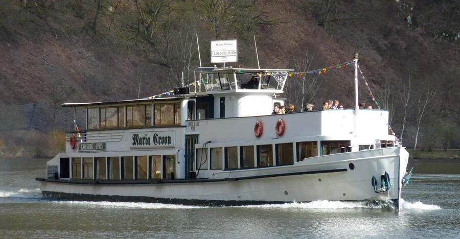 Prague: 2-Hour Historic Boat Cruise with Delicious Lunch - Who will enjoy this cruise most?