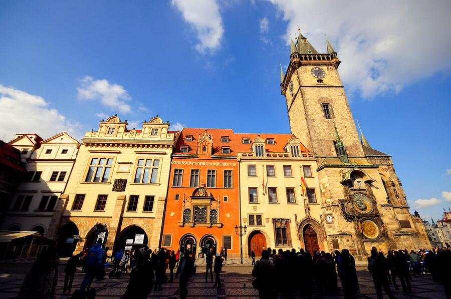Prague: 2 hours city tour + 1 hour boat cruise - Wenceslas Square and Prague’s modern center