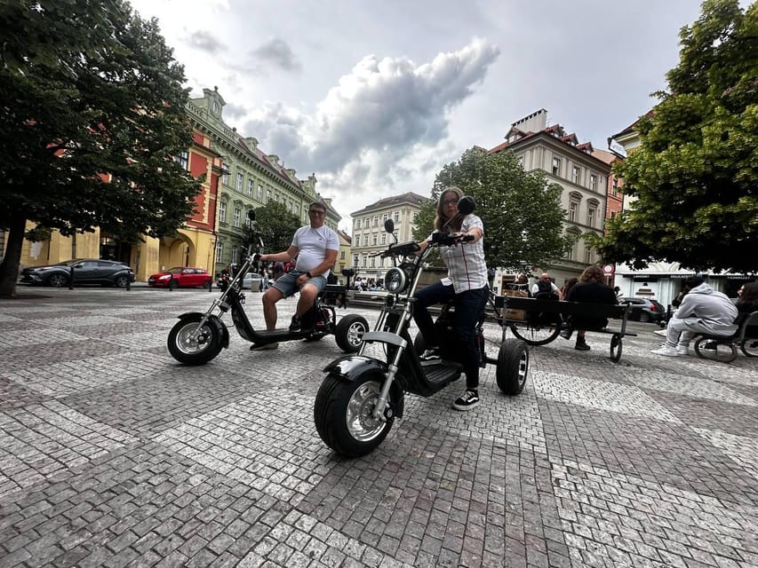 Prague: 2 hours FUN TRIKE tour in Prague with guide - Guides who make the route more than a vehicle ride