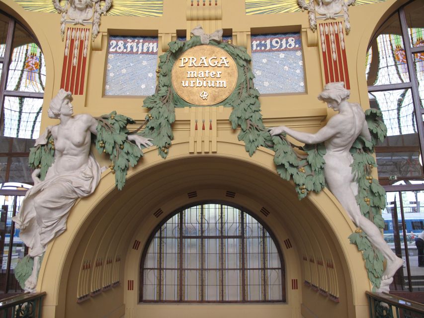 Prague 3-Hour Architectural Tour - What the private format changes