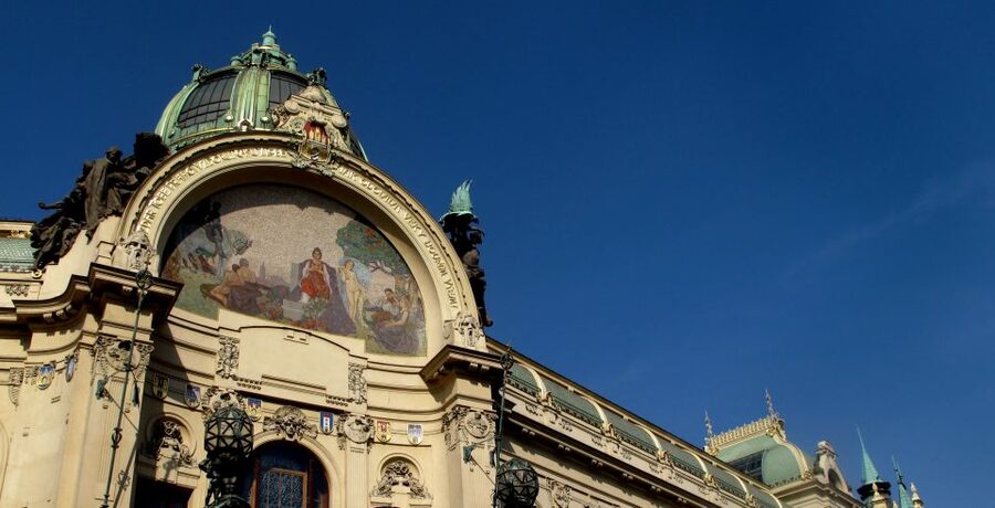 Prague 3-Hour Architectural Tour - Walking, transport, and comfort