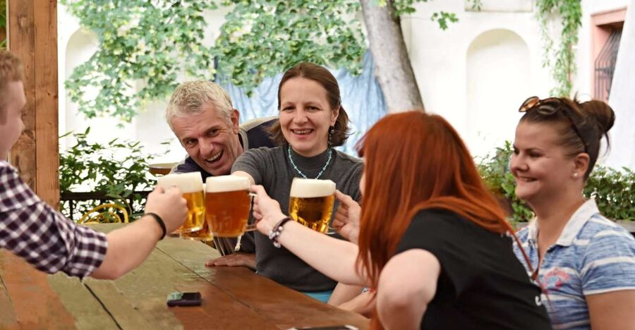 Prague: 3-Hour Beer Tour and Traditional Czech Dinner - A beer tour with a Prague history lesson built in
