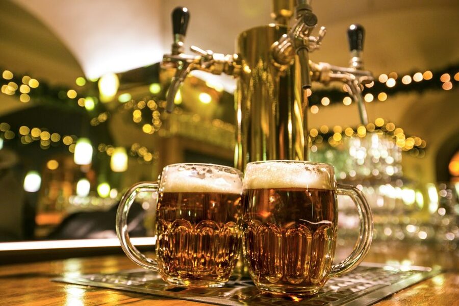 Prague: 3-Hour Beer Tour and Traditional Czech Dinner - Three pubs, three different tastes of Czech beer