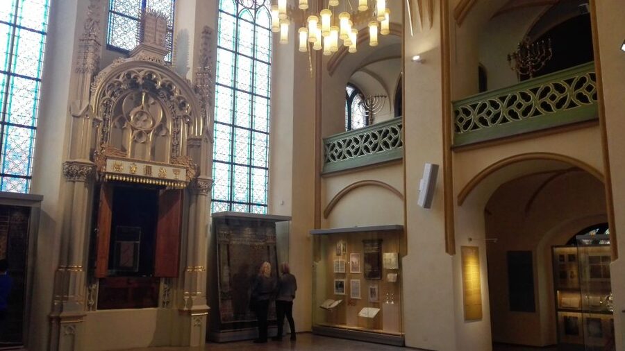 Prague: 3-Hour Private Jewish Quarter Tour - The Ceremonial Hall and the Work of Burial