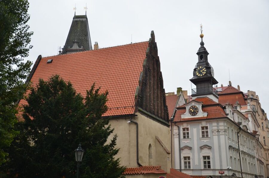 Prague: 3-Hour Private Jewish Quarter Tour - The Spanish Synagogue’s Distinct Atmosphere