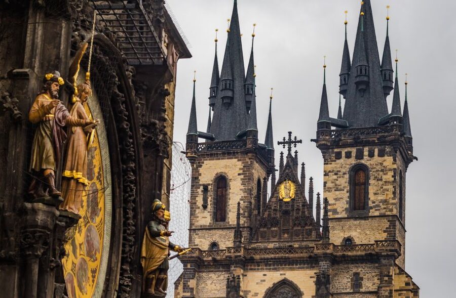 Prague: 3-Hour Walking Tour of Old Town & Prague Castle - Key things to know before you book