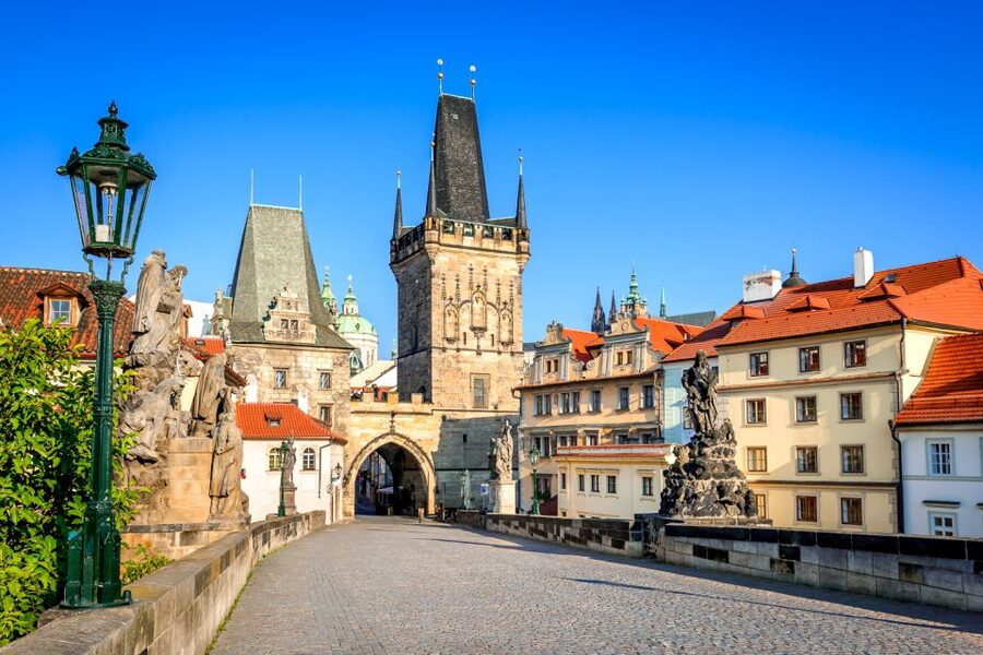 Prague: 4-Hour Segway and Scooter Tour with Lunch and Drinks - Who should book, and who should think twice