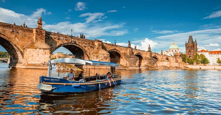 Prague: 45-Minute Sightseeing Cruise to Devil's Channel - Why a 45-minute river ride works so well in Prague