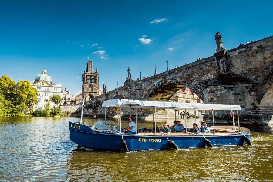 Prague: 45-Minute Sightseeing Cruise to Devil's Channel - Finding the boat at Čech Bridge