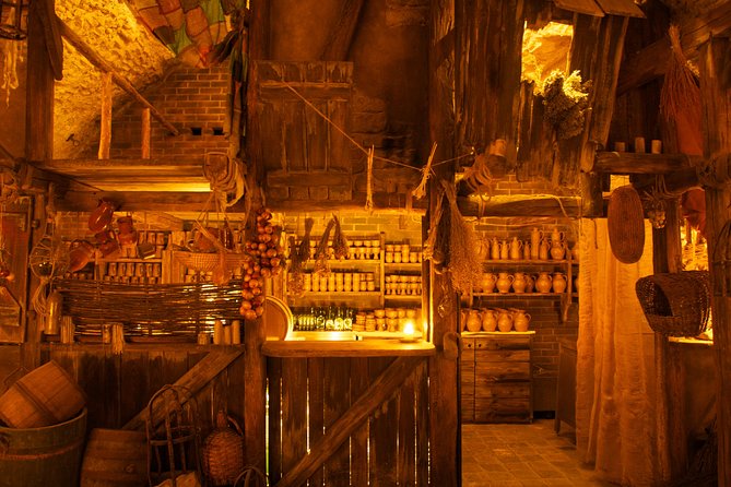 Prague 5 Courses Medieval Dinner and Live Performances - Who will have the best evening here?